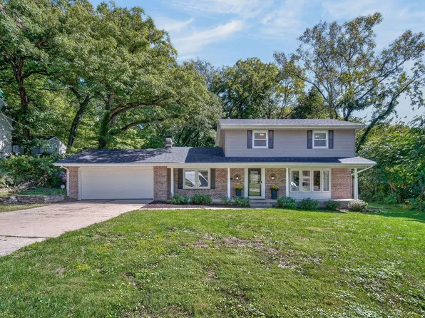 129 Lincoln Place Dr, Des Moines, IA 50312