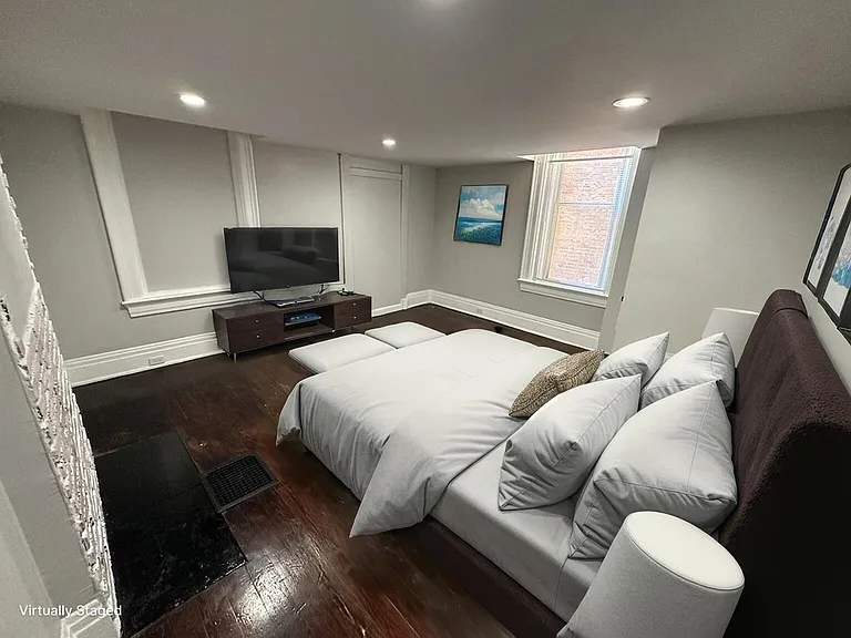 2153 Loth St #1 — Photo 15