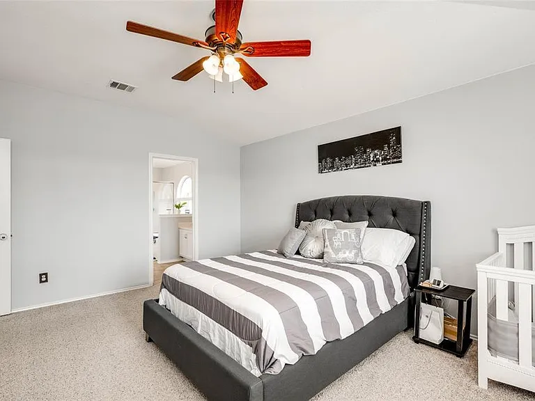 12221 Buzz Schneider Ln — Photo 17