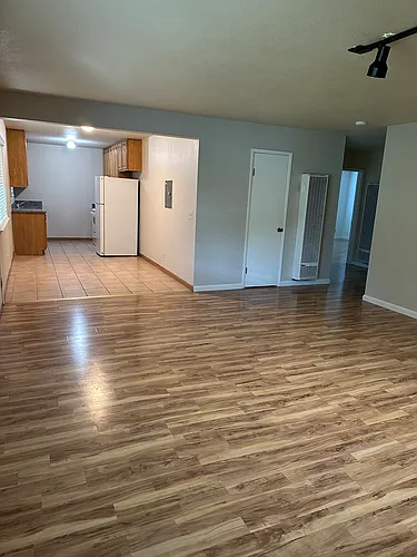 487 S 6th St #3 Photo 1