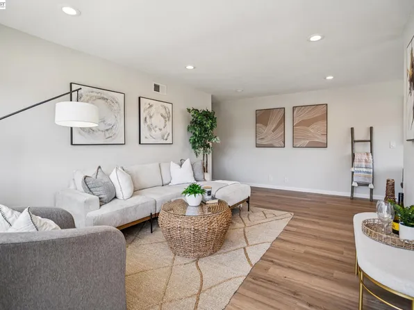 2297 Medallion Dr APT 4, Union City, CA 94587