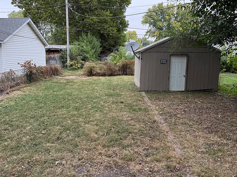 1527 Wieland Ave — Photo 9