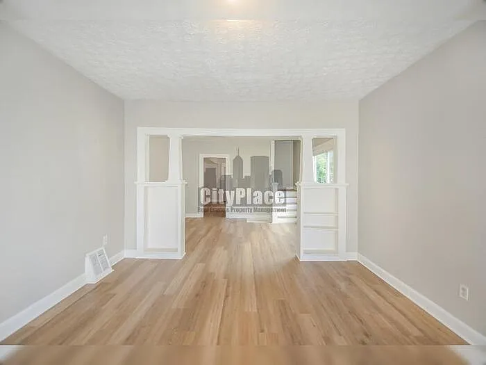 3 bed, 1.0 bath, 1264 sqft, $1,195 — Photo 3