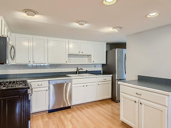 5th image of 136 Nauset Ln #136