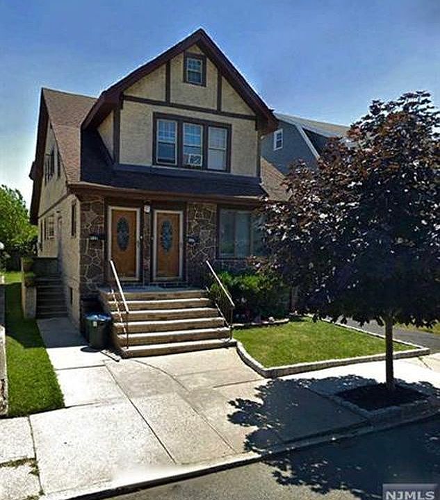 1st image of 520 Olympia Ave