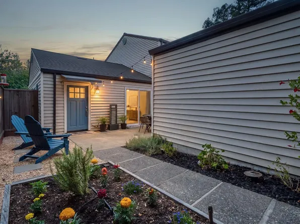 1618 Yardley Street, Santa Rosa, CA 95403