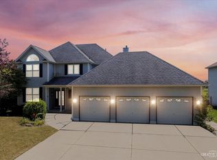 328 Morgan Valley Dr, Oswego, IL
