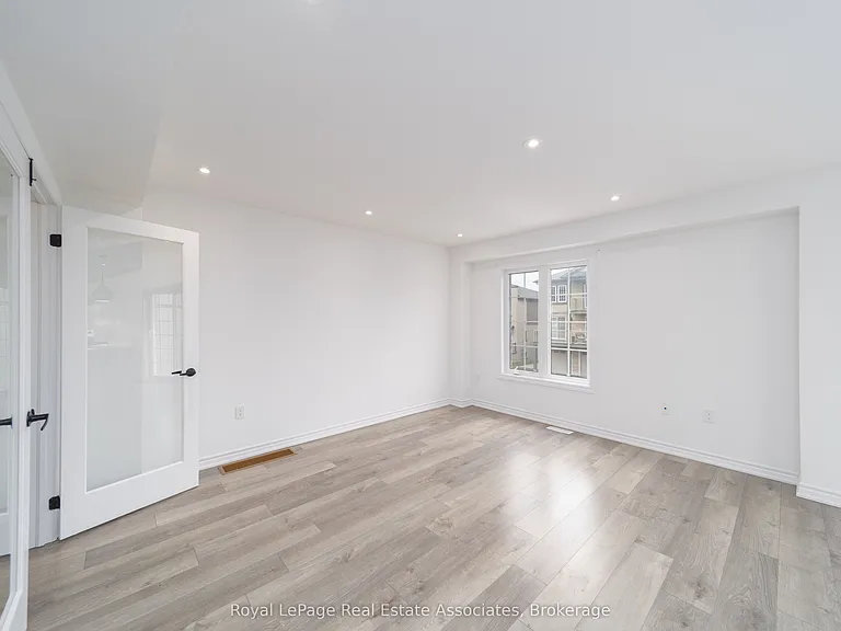 12 Hay Ln — Photo 9