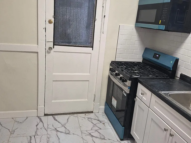 6301 N Rosebury Ave — Photo 15