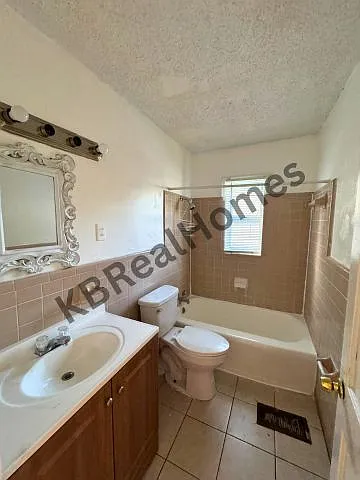 2601 Kenner Ave — Photo 6