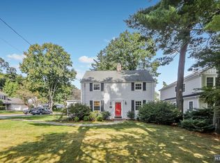 21 E Glen Ave, Ridgewood, NJ 07450