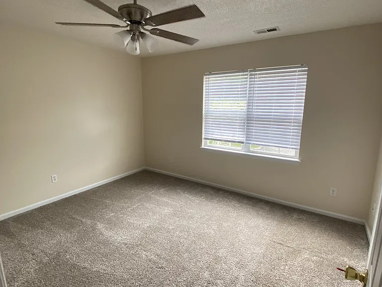 350 Bracken Pl — Photo 9