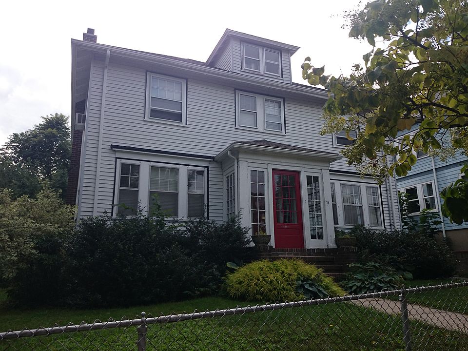 2nd image of 75 N Crescent Circuit