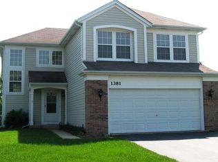 1381 Mayfair Ln, Grayslake, IL
