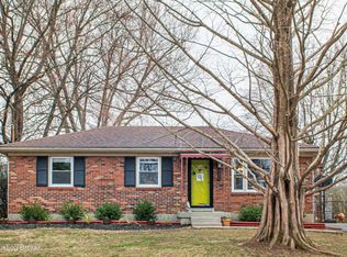 6004 Green Manor Dr, Louisville, KY 40219