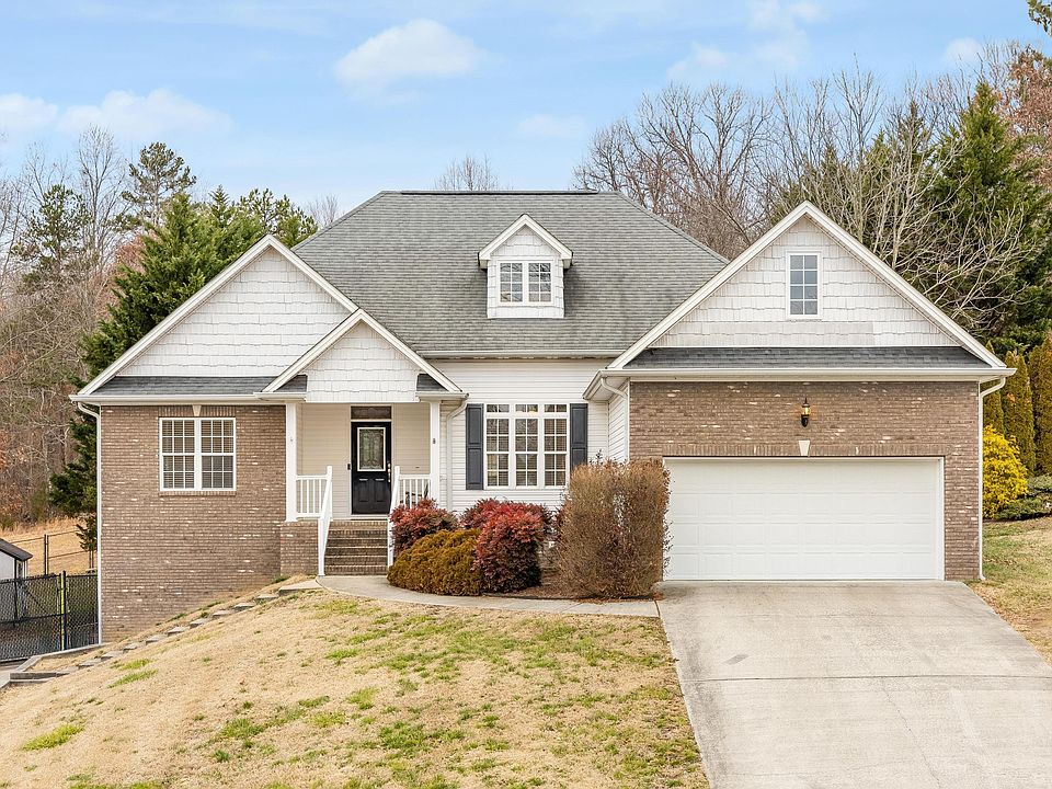 1st image of 147 Brook Hollow Dr SE