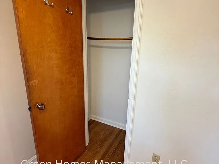 895 Harrison St — Photo 8