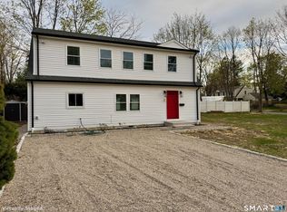 6 Stevens Rd, Clinton, CT 06413