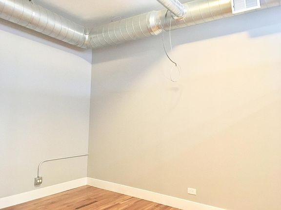 5th image of 1431 N Milwaukee Ave #206
