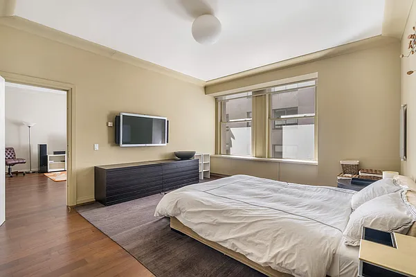 Sold by Compass | media 2