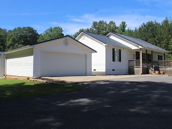 3rd image of 1032 Pinedale Dr