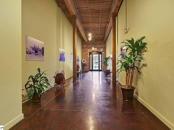 4th image of 400 Mills Ave Unit 410
