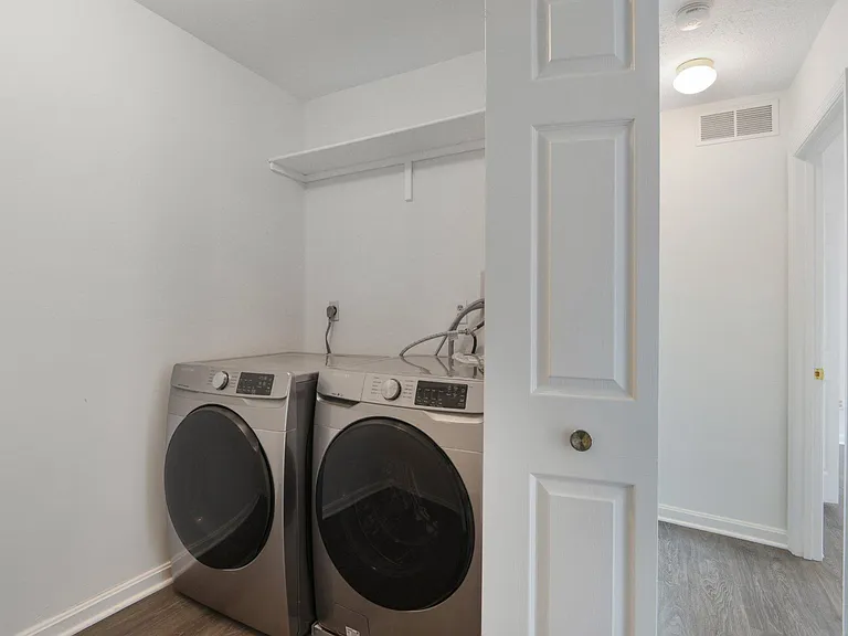 91 Premier Ct — Photo 38