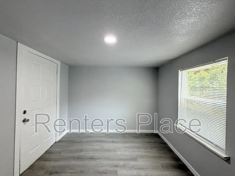517 S 40th West Ave #A — Photo 15