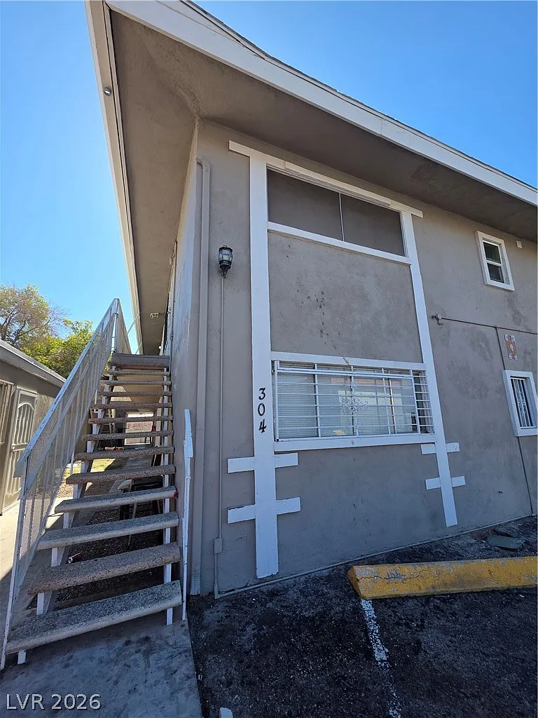 1 bed, 1.0 bath, 612 sqft, $705 — Photo 1