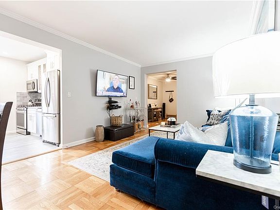 4th image of 16 N Broadway APT 6L