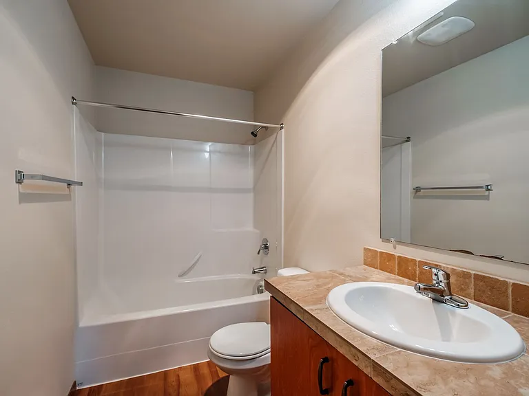 Aspen Place Apartments — Photo 95