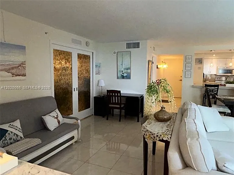6917 Collins Ave #807 — Photo 19