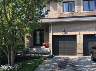 2250 Rockingham Dr #38, Oakville, ON L6H 6J3