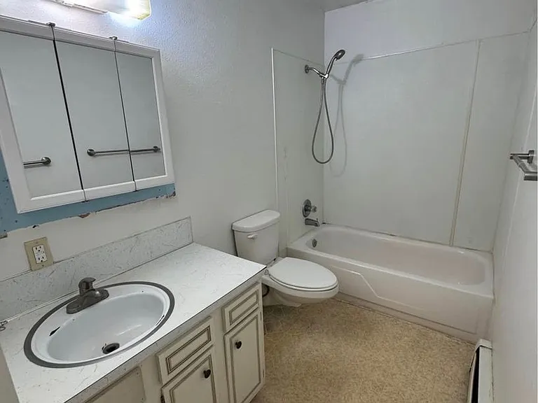 537 E 24th Ave — Photo 10