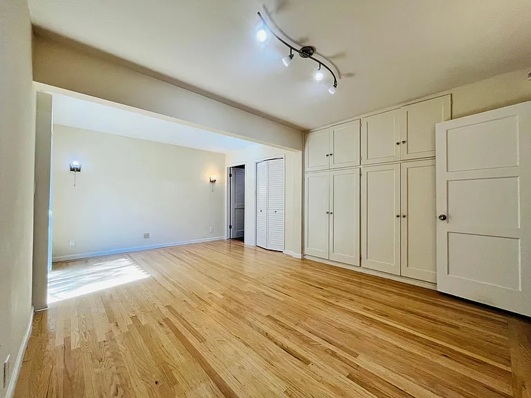 2356 Peachtree Ln — Photo 16