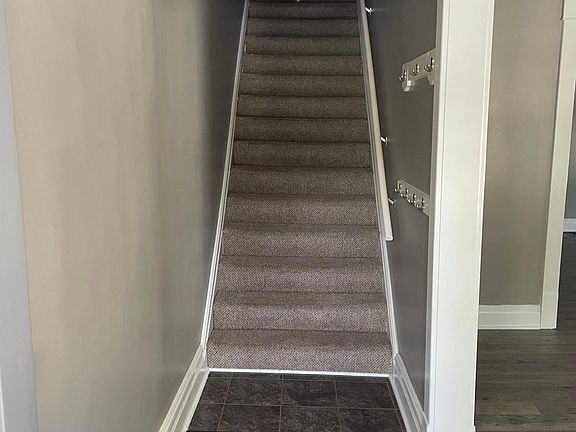 2nd image of 203 N Harrison St #2