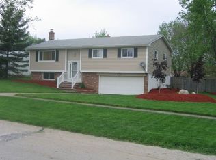 4063 Randall Dr, Brunswick, OH 44212