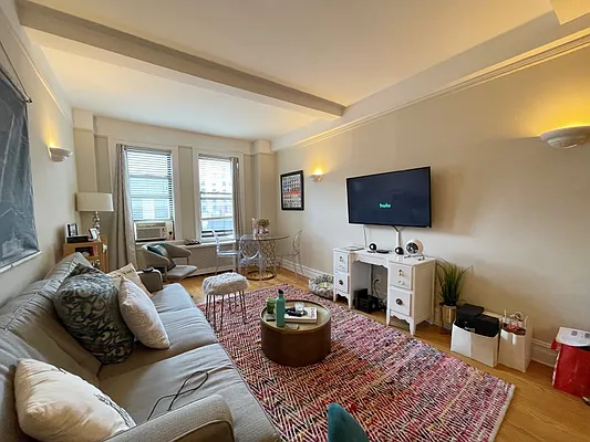 Rented by Rita S Citrin, LREB | media 48