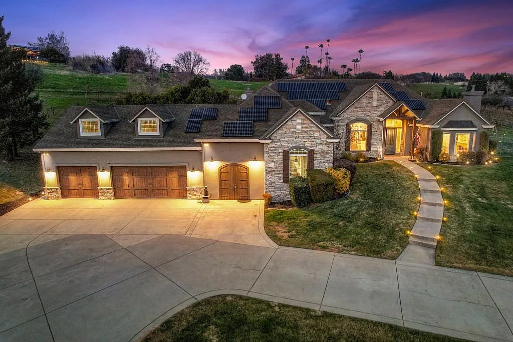 2682 Burgard Ln photo 1