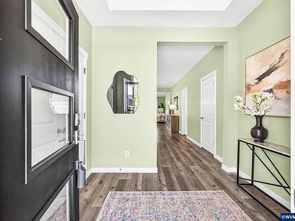 5th image of 713 Tigerlily St