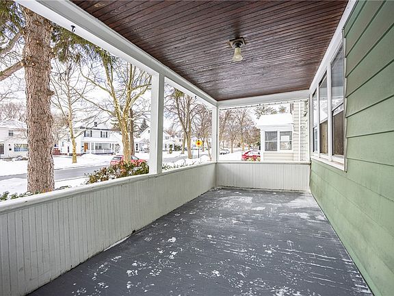 3rd image of 230 Farmington Rd