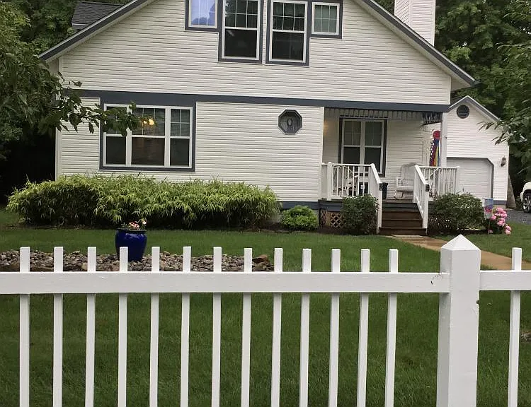 6 Mary Elizabeth Dr — Photo 1