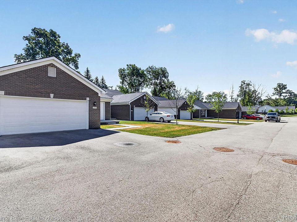1st image of 26640 Orchard Lake Rd