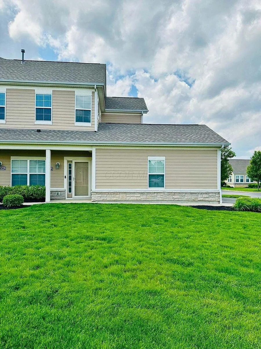 Building Photo - 3225 Rossmore Cir