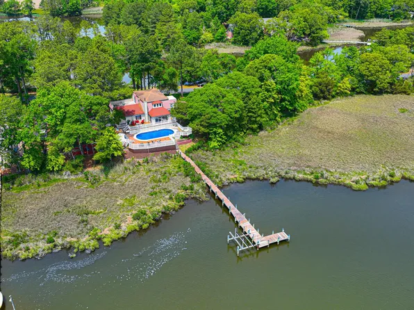 10830 Piney Island Dr, Bishopville, MD 21813