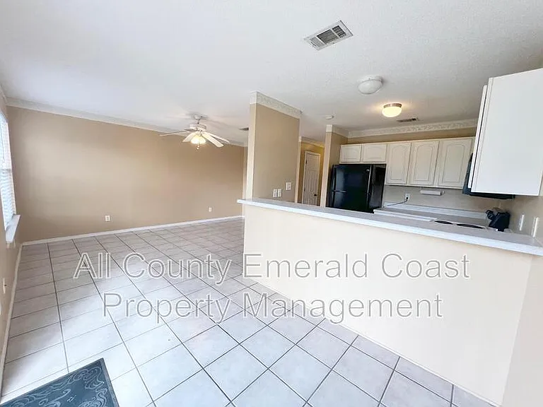 34 Harbeson Ave NE #A — Photo 5