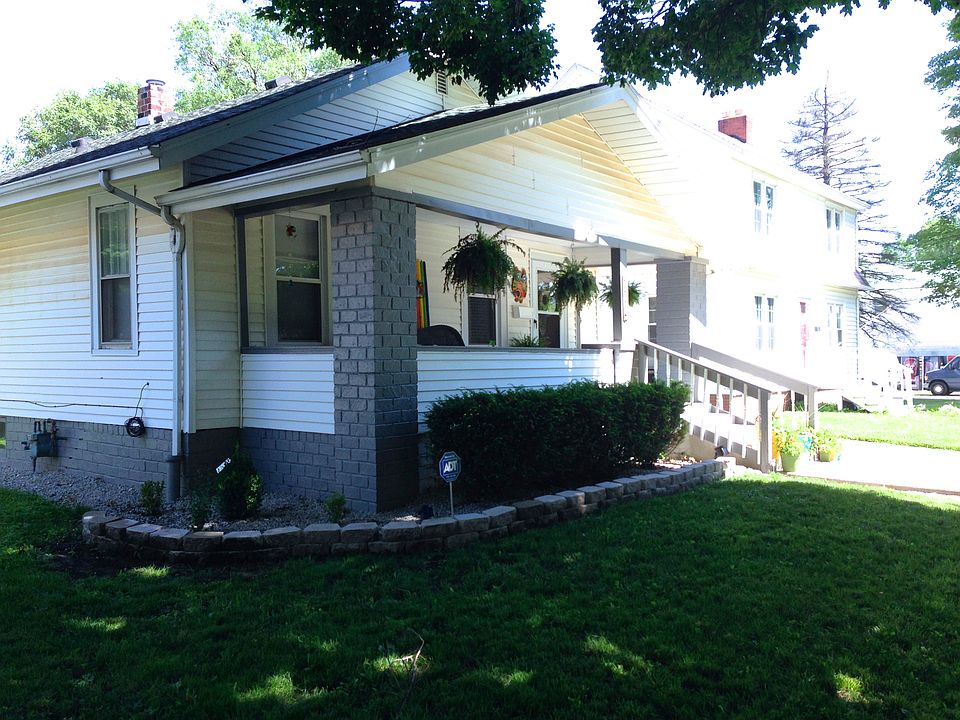 1st image of 1116 S 16th St