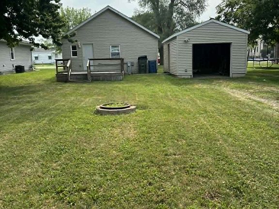4th image of 2114 Grand Ave