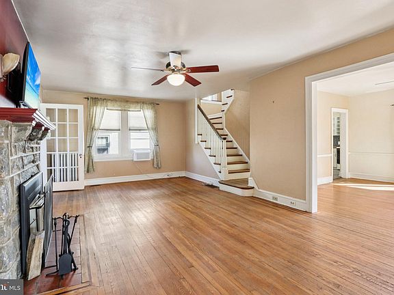 4th image of 611 Penfield Ave