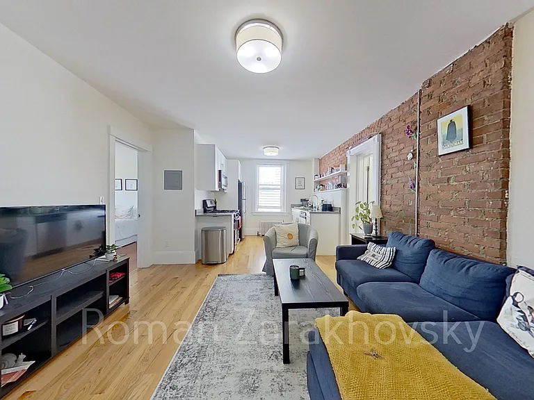 83 Harvard St #12 — Photo 1